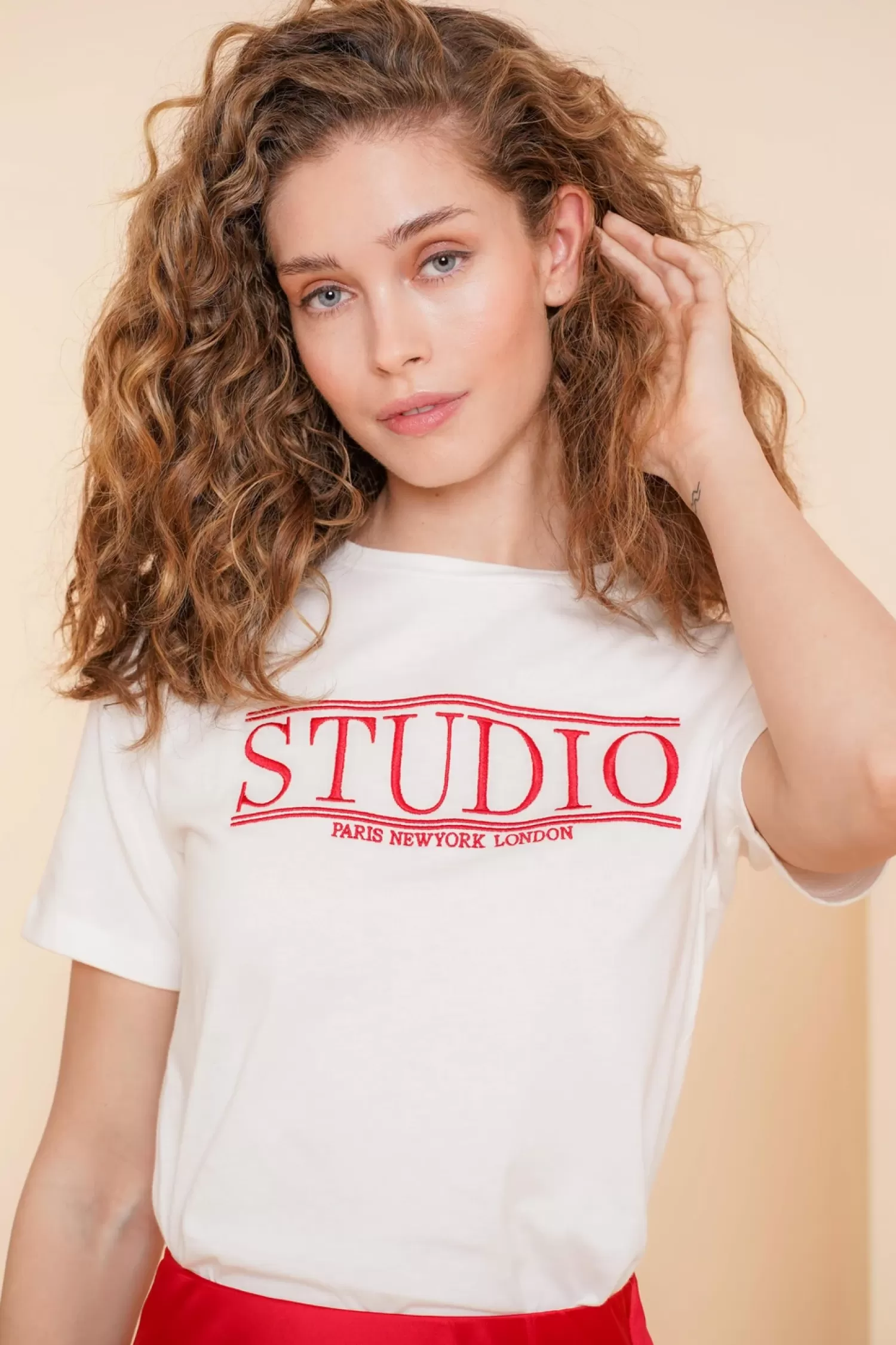 Geisha Fashion Tops & T-shirts*Geisha Dames Basic T-shirt Met Tekst 42635-24 off-white