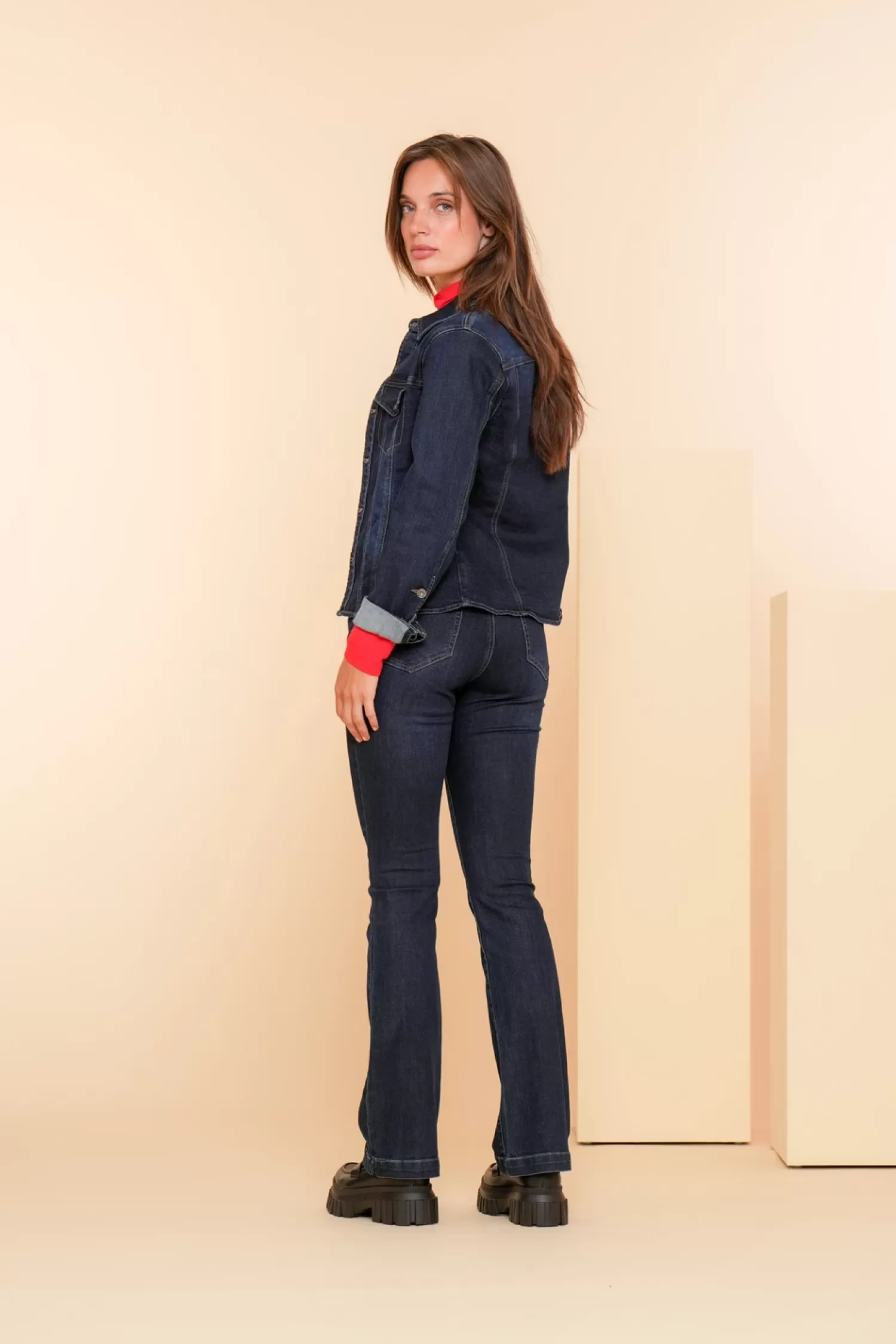 geisha_dames_jeans_flare_dark_rinse_met_lurex__2.webp Geisha Fashion Broeken | Denim*Geisha Dames Jeans Flare Dark Rinse Met Lurex 41511-10 dark blue denim