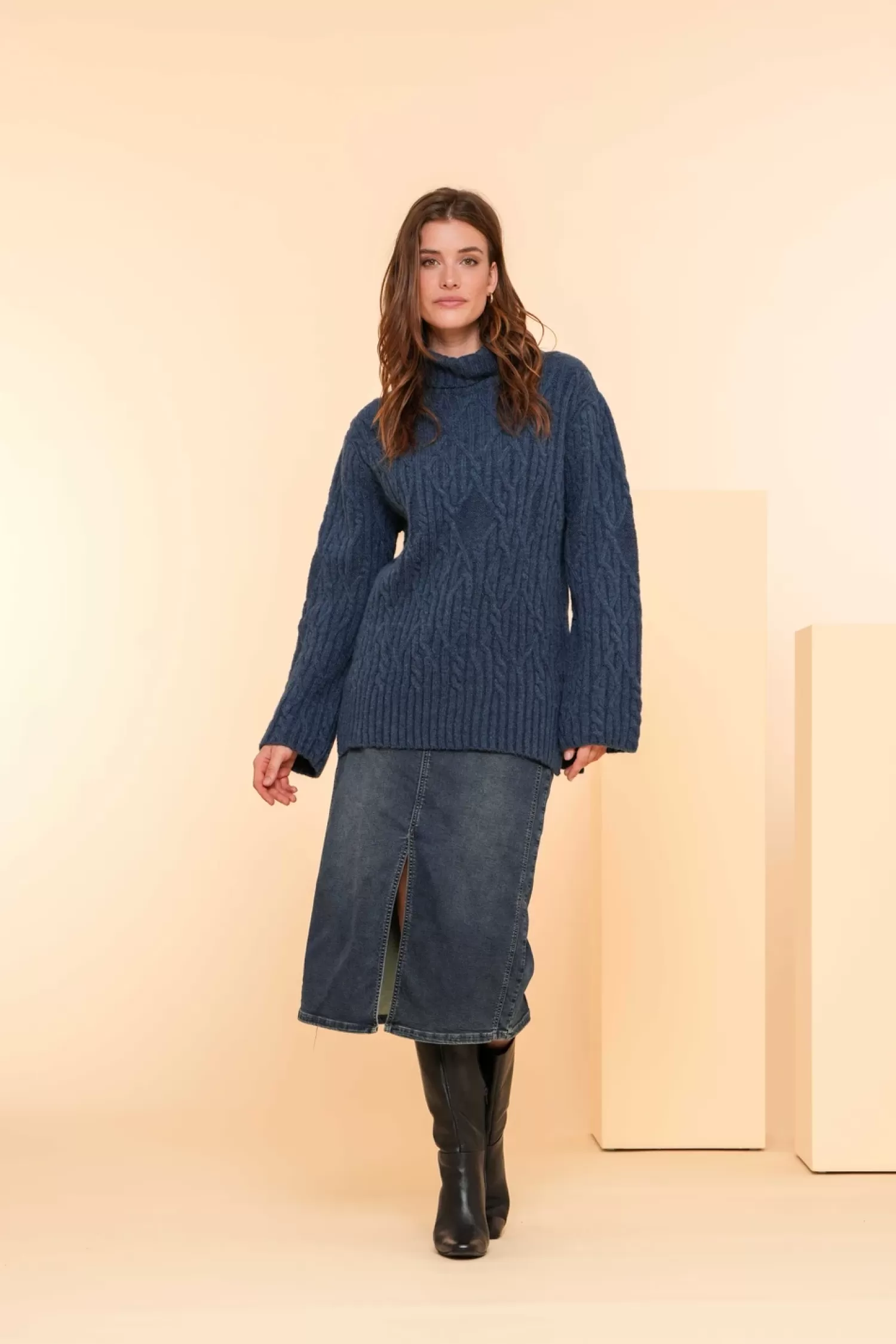 geisha_dames_kabeltrui_met_col__2.webp Geisha Fashion Truien & Vesten*Geisha Dames Kabeltrui Met Col 44593-43 petrol