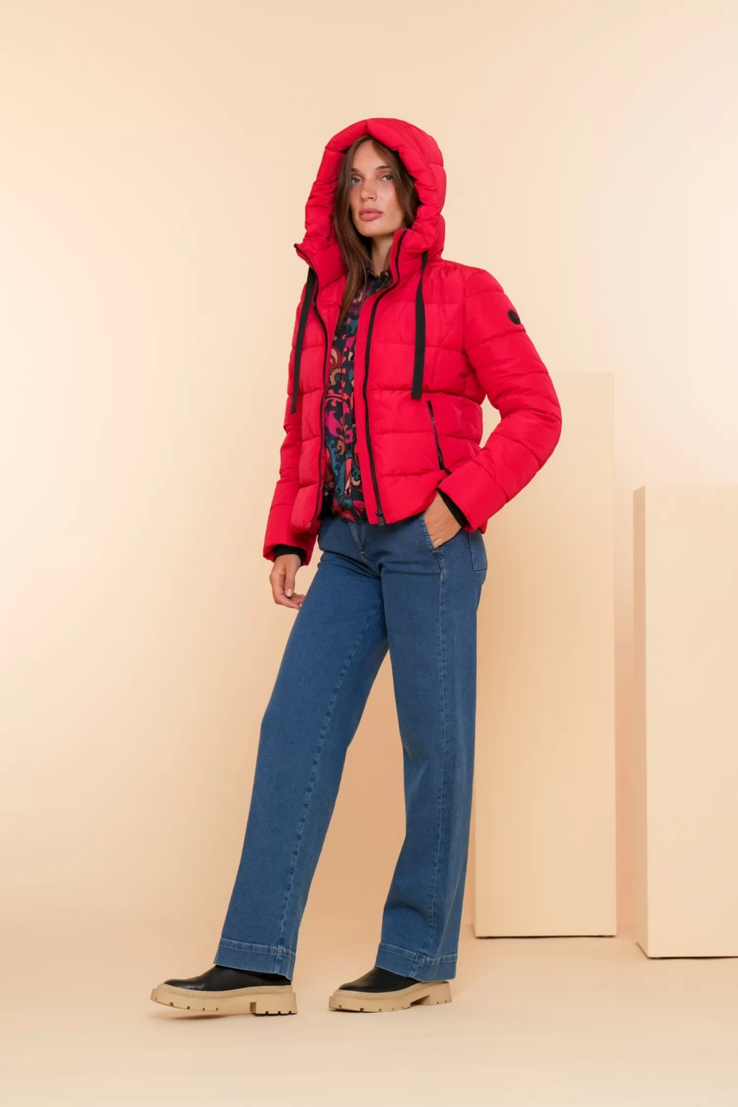 geisha_dames_korte_pufferjas__7.webp Geisha Fashion Jassen & Jacks*Geisha Dames Korte Pufferjas 48553-12 rood