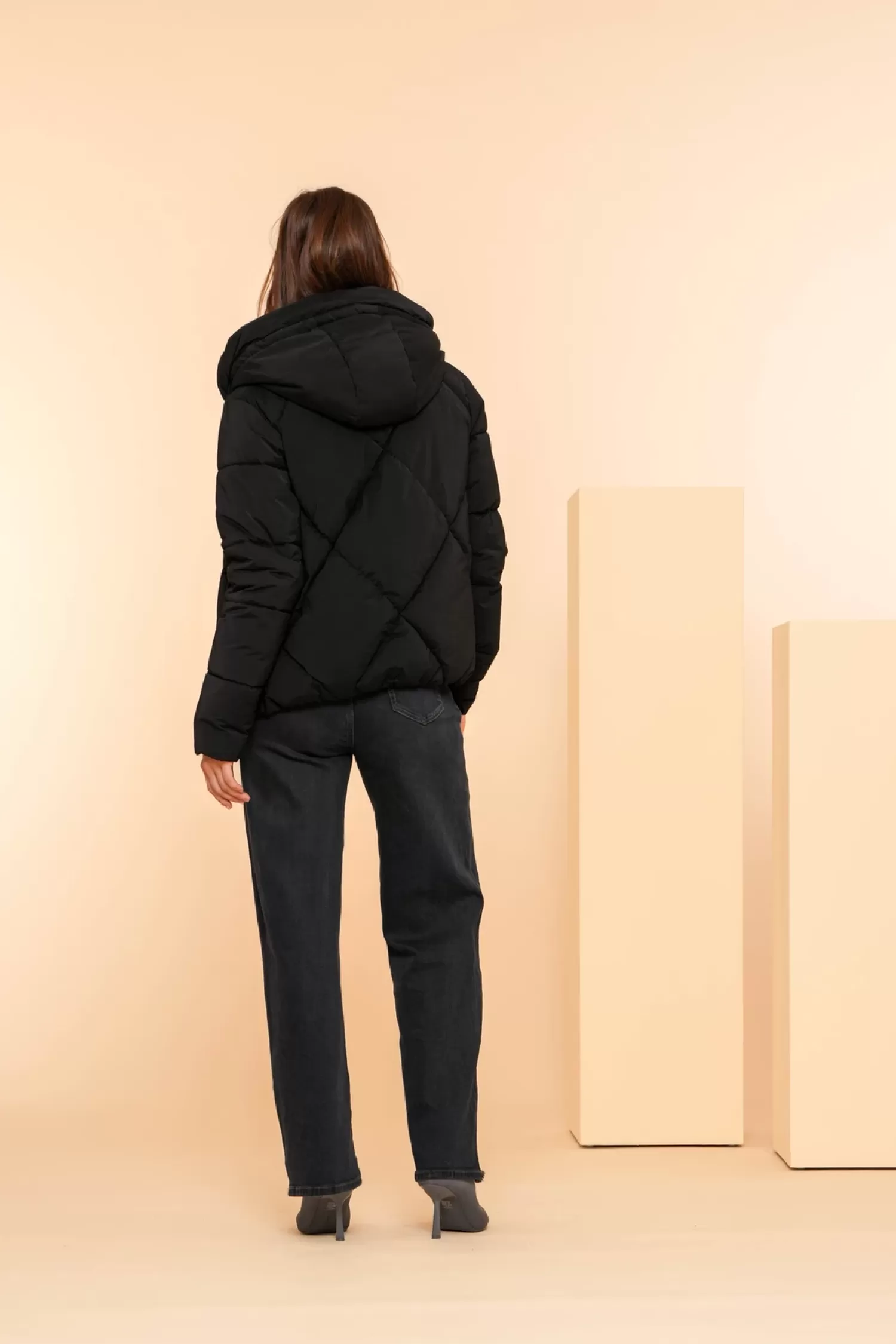 geisha_dames_korte_warme_pufferjas__4.webp Geisha Fashion Jassen & Jacks*Geisha Dames Korte Warme Pufferjas 48516-21 zwart