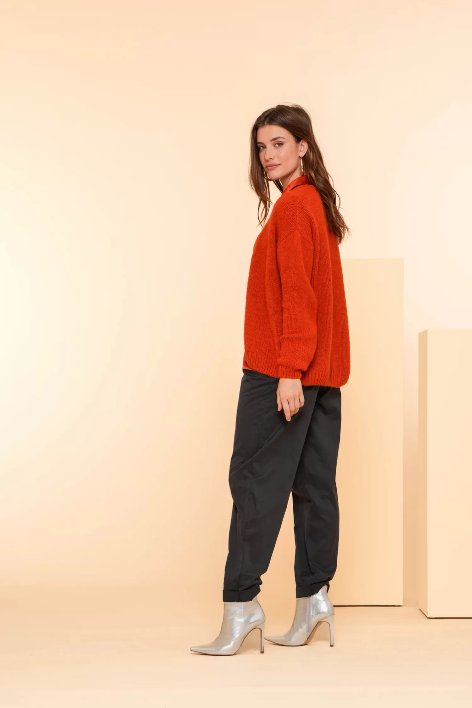 geisha_dames_loose_fit_tapered_broek__5.webp Geisha Fashion Broeken | Denim*Geisha Dames Loose Fit Tapered Broek 41519-10 zwart