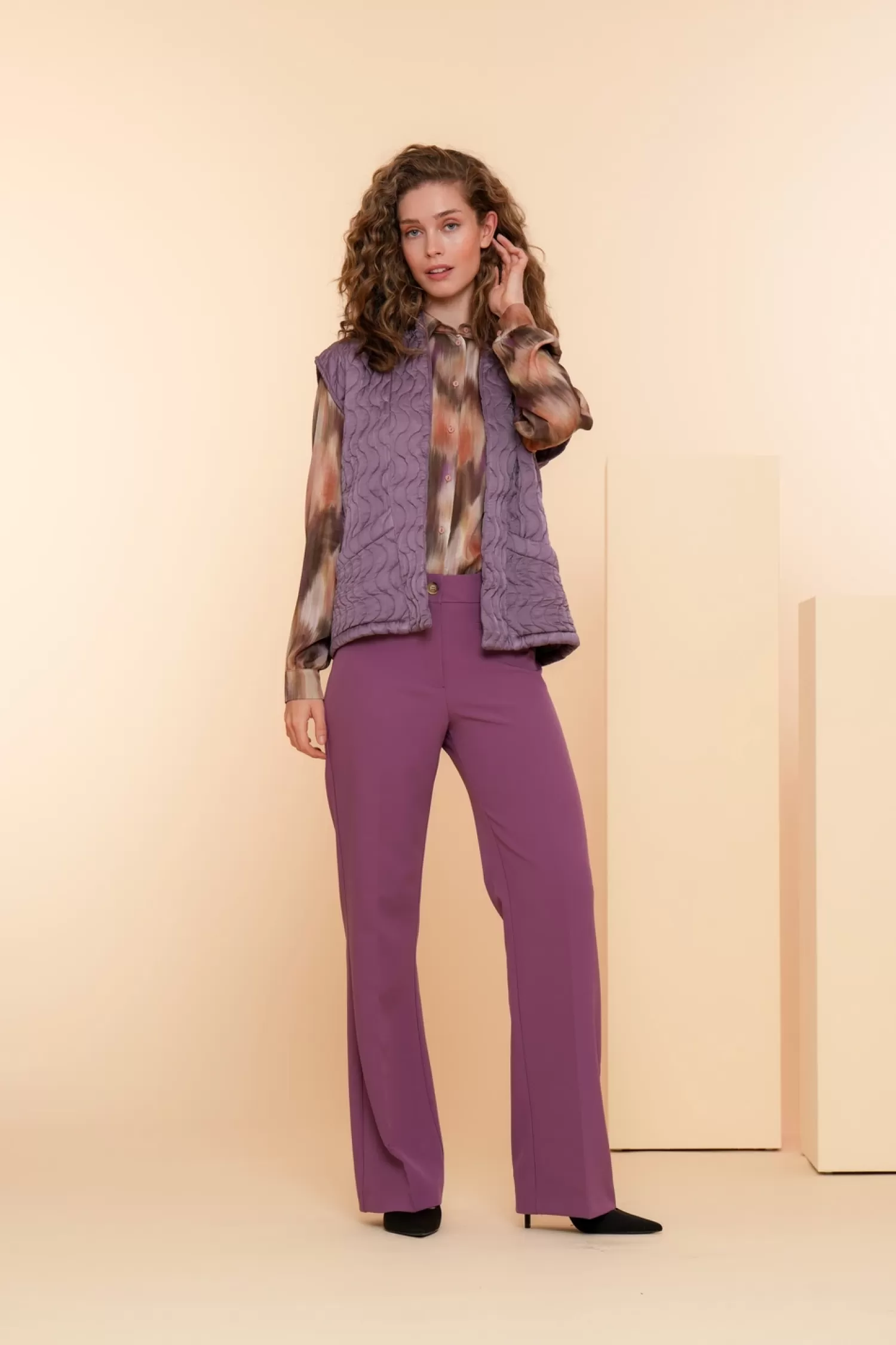 geisha_dames_padded_gilet__4.webp Geisha Fashion Truien & Vesten*Geisha Dames Padded Gilet 45532-70 mauve