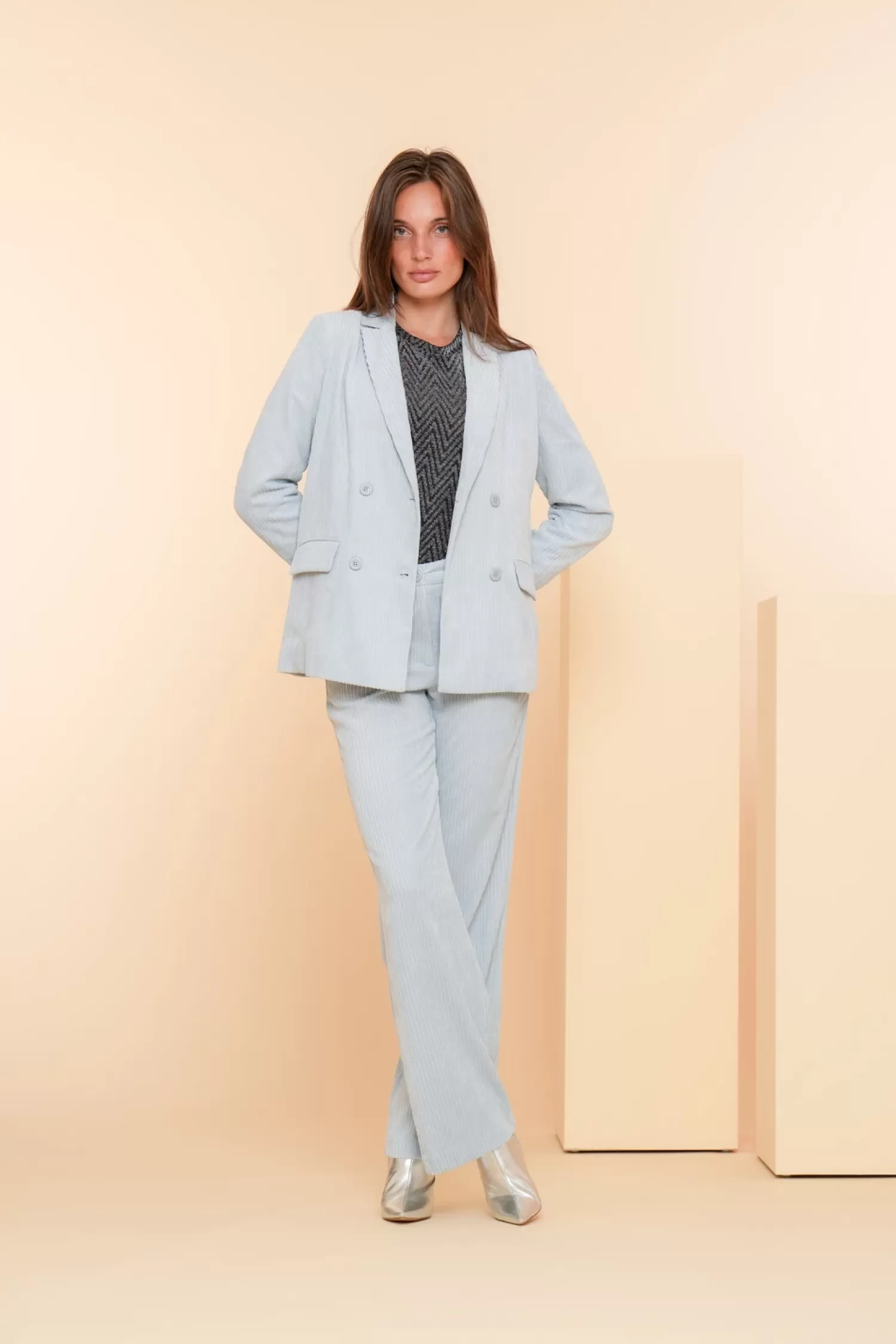 geisha_dames_ribfluwelen_blazer__2-1.webp Geisha Fashion Jasjes & Blazers*Geisha Dames Ribfluwelen Blazer 45518-10 blue