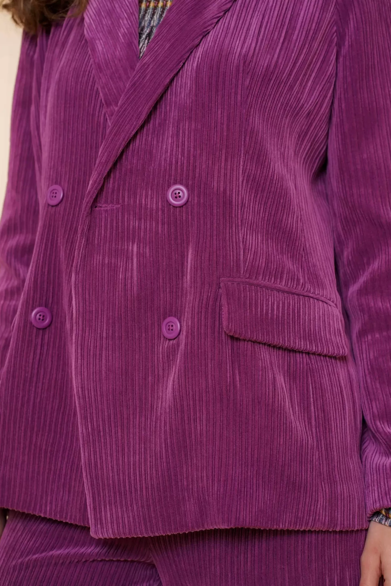 geisha_dames_ribfluwelen_blazer__5.webp Geisha Fashion Jasjes & Blazers*Geisha Dames Ribfluwelen Blazer 45518-10 paars