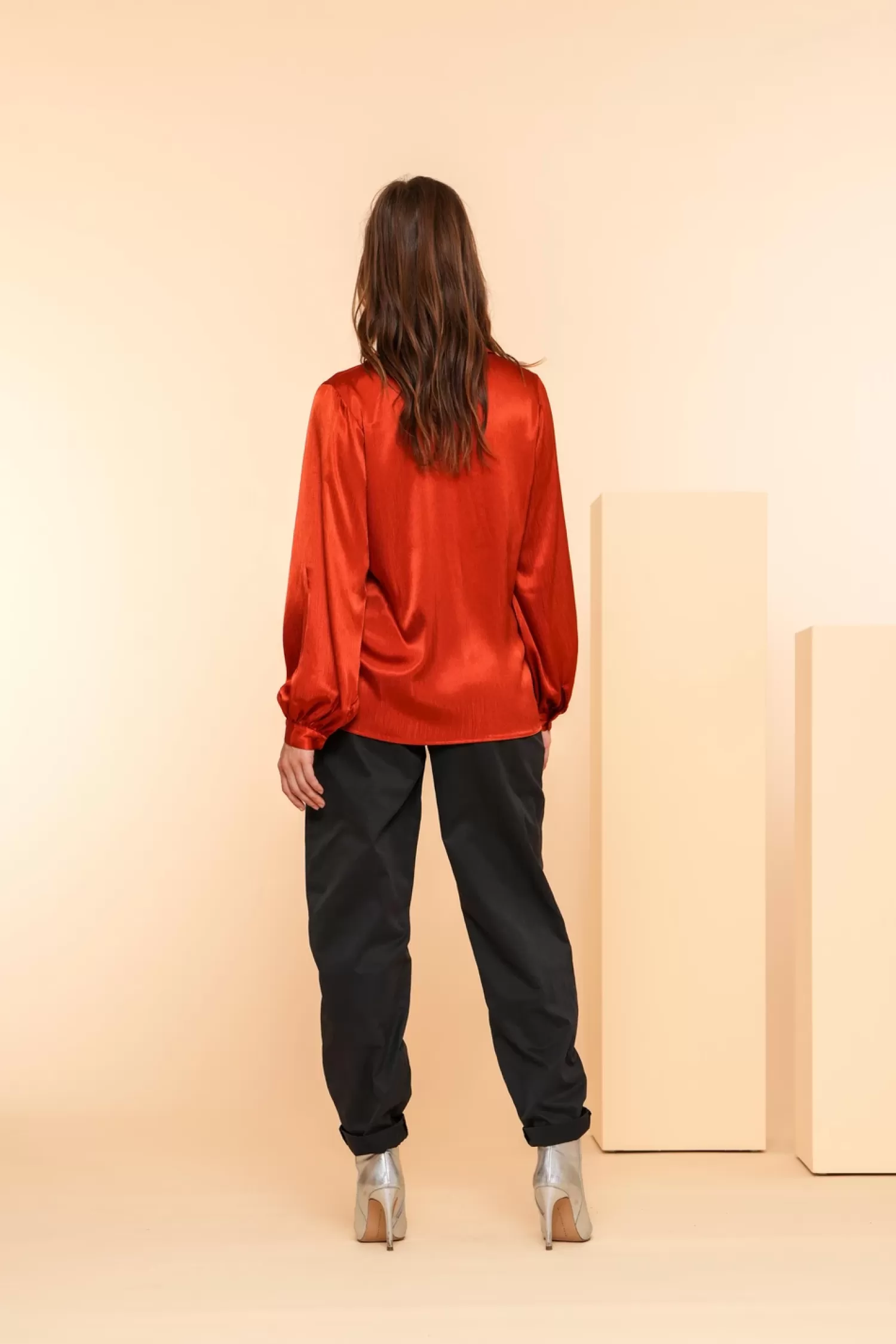 geisha_dames_satin_top_met_vhals__2.webp Geisha Fashion Tops & T-shirts*Geisha Dames Satin Top Met V-hals 43540-14 stone