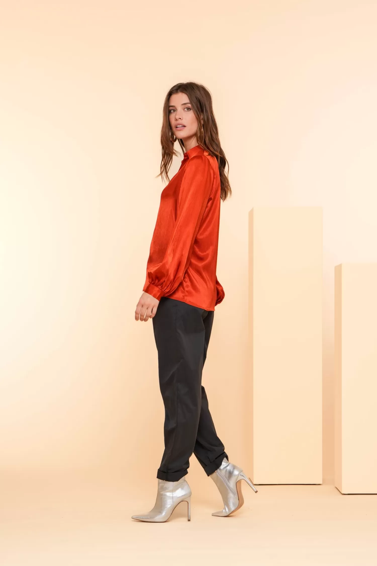 geisha_dames_satin_top_met_vhals__4.webp Geisha Fashion Tops & T-shirts*Geisha Dames Satin Top Met V-hals 43540-14 stone