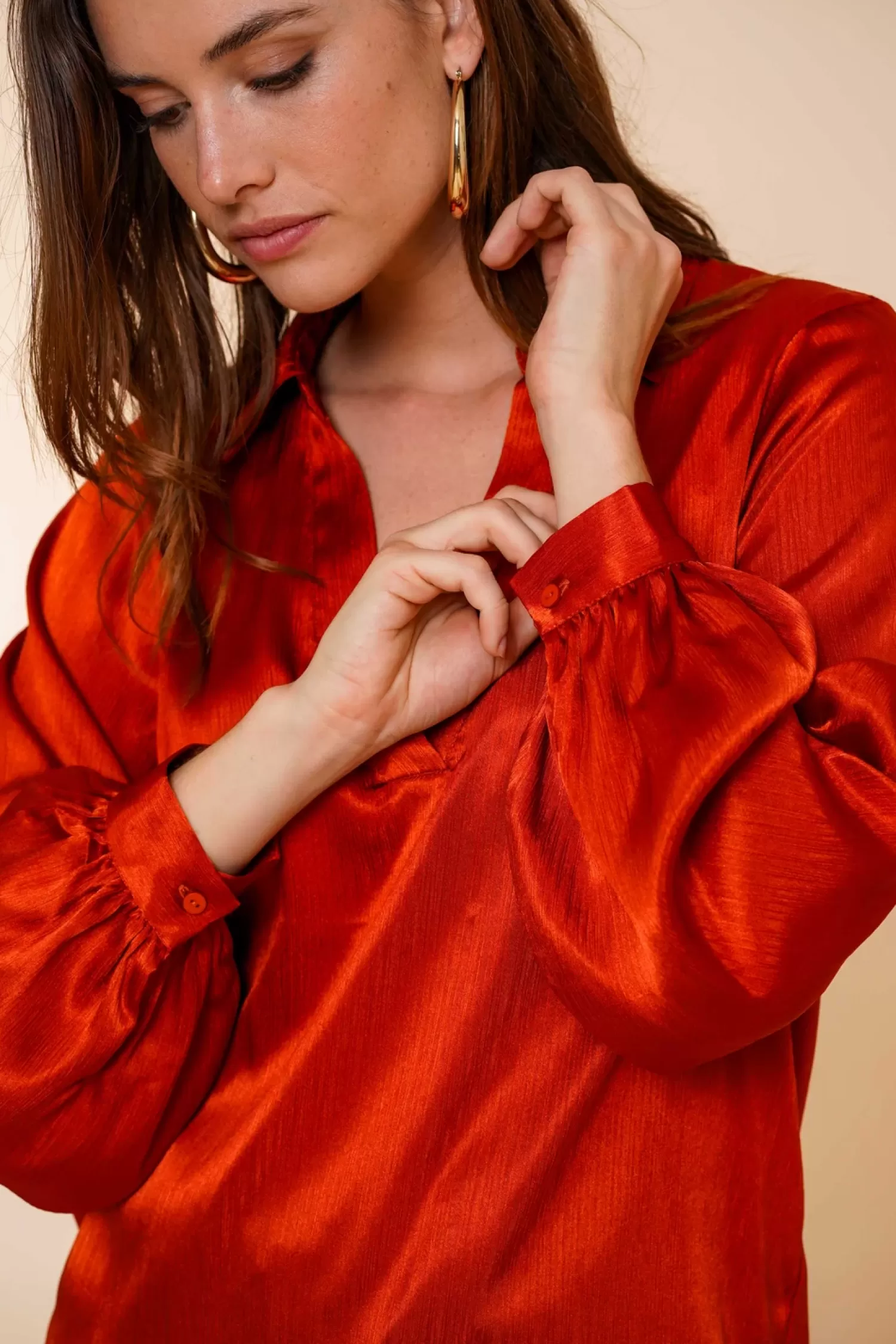 geisha_dames_satin_top_met_vhals__5.webp Geisha Fashion Tops & T-shirts*Geisha Dames Satin Top Met V-hals 43540-14 stone