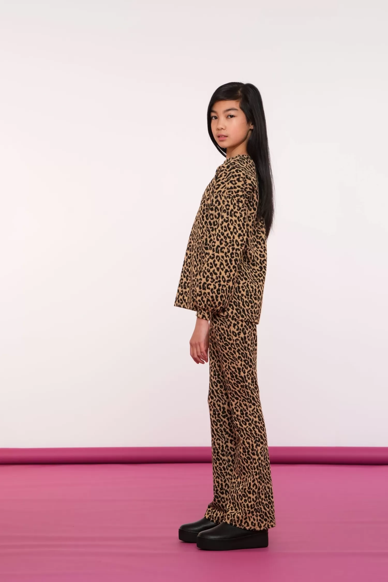 geisha_girls_broek_met_panterprint_en_lurex_k_4.webp Geisha Fashion Broeken*Geisha Girls Broek Met Panterprint En Lurex 41675K-20 camel