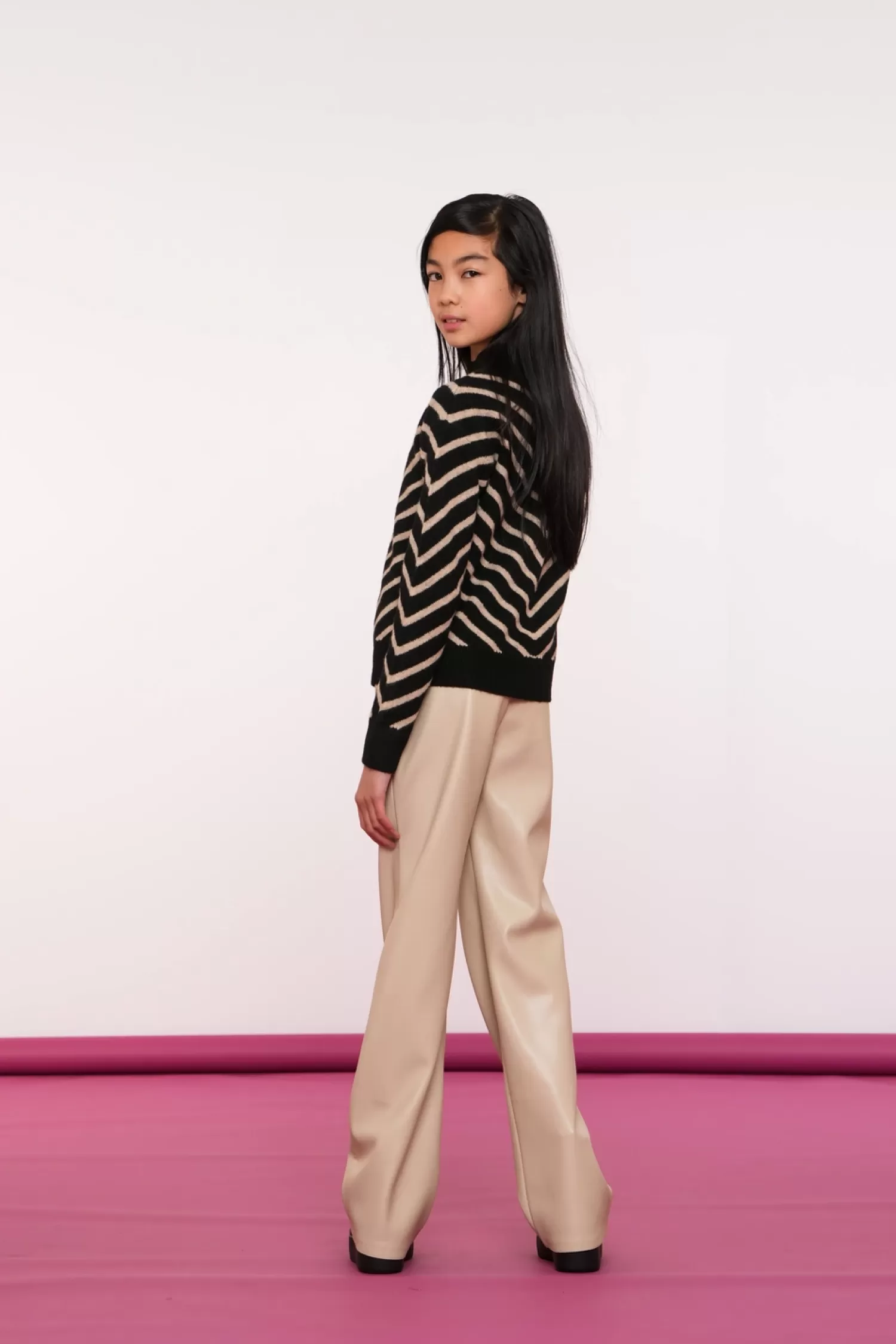 geisha_girls_leren_pu_broek_k_2-1.webp Geisha Fashion Broeken*Geisha Girls Leren Pu Broek 41565K-19 kit