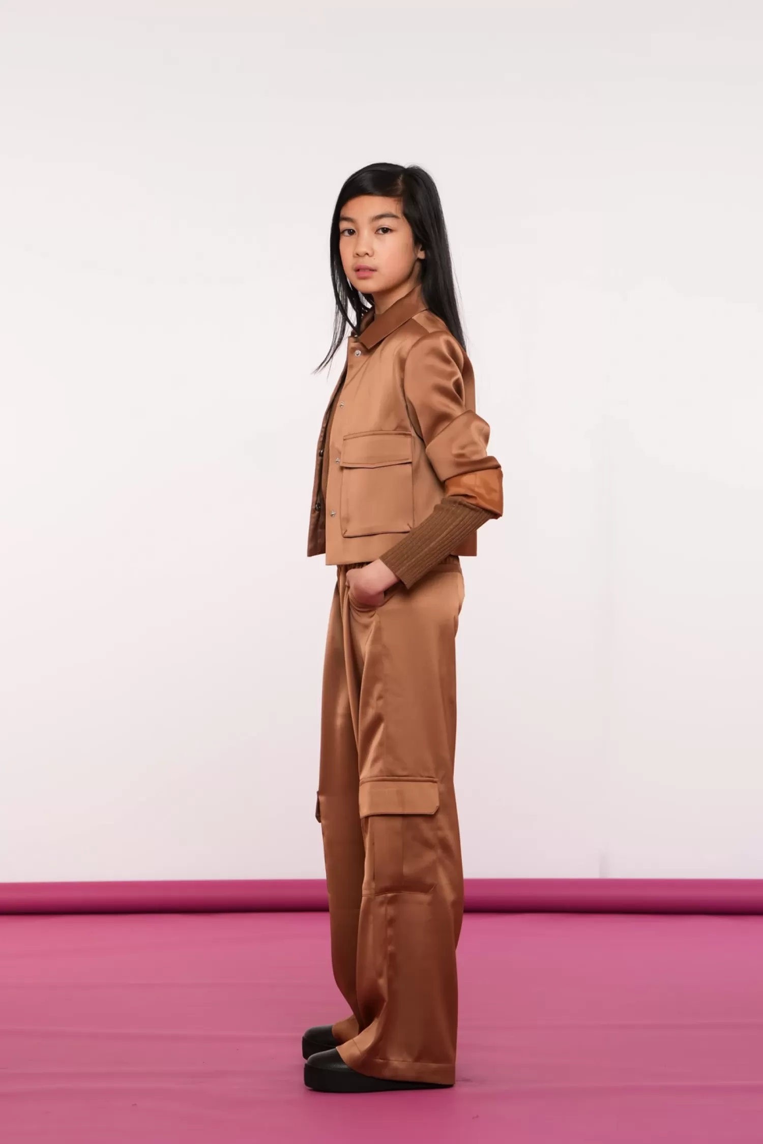 geisha_girls_satin_pantalon_met_cargo_zakken_k_5.webp Geisha Fashion Broeken*Geisha Girls Satin Pantalon Met Cargo Zakken 41593K-21 bronze