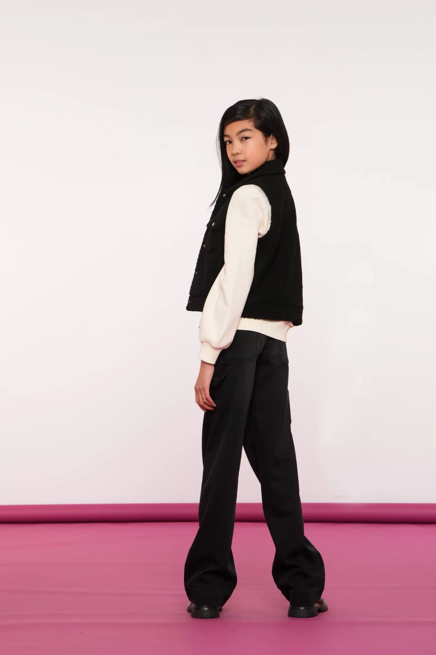 geisha_girls_stoer_fake_fur_giletje_k_2.webp Geisha Fashion Truien & Vesten*Geisha Girls Stoer Fake Fur Giletje 45531K-70 zwart