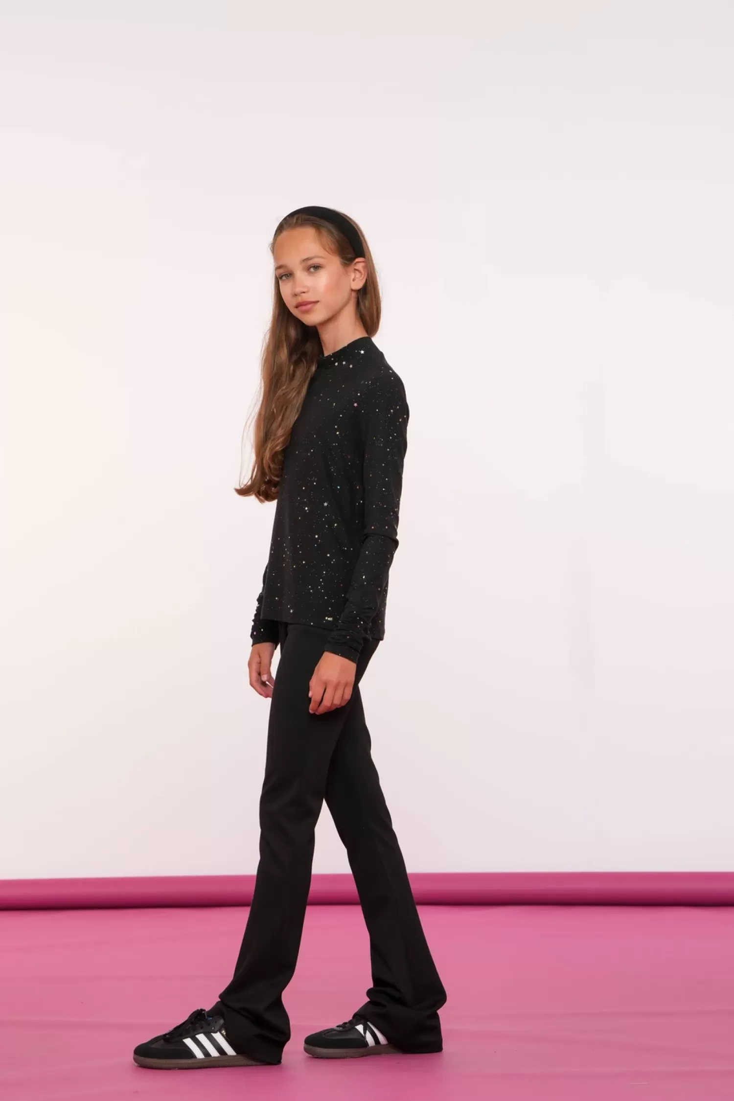 geisha_girls_top_met_glimmende_sterretjes_k_4.webp Geisha Fashion Tops & T-shirts*Geisha Girls Top Met Glimmende Sterretjes 42630K-24 zwart